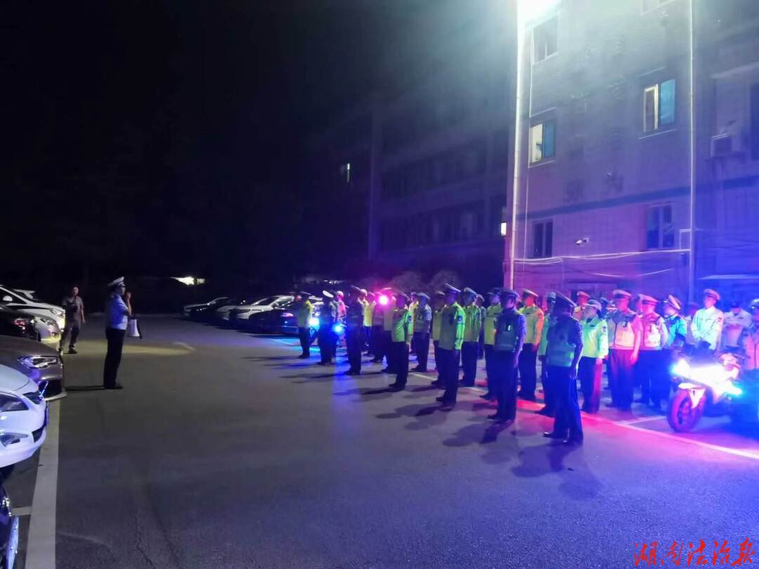 【一打二防三整治】蓝山公安：夜间亮剑 严查摩电交通违法