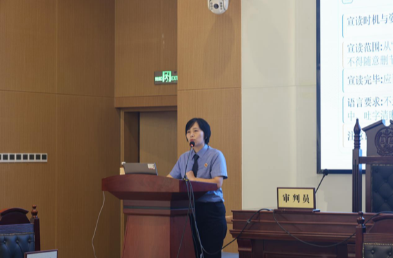 检校合作走深走实：雨湖区人民检察院受邀开展模拟法庭实务指导