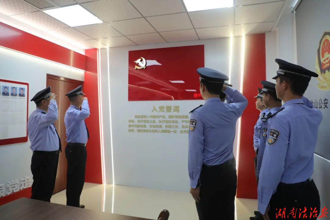 龙山县华塘派出所：深耕城郊警务 绘就枫桥平安答卷